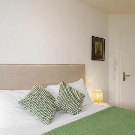 Double Modern-6 By Interhome 公寓