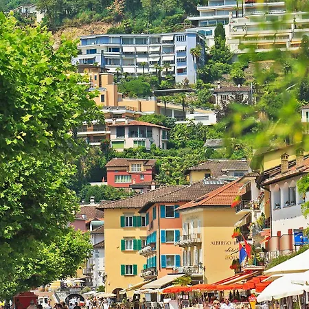 Double Modern-6 By Interhome